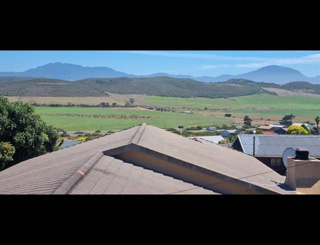 3 BEDROOM TOWNHOUSE FOR SALE IN FRAAIUITSIG